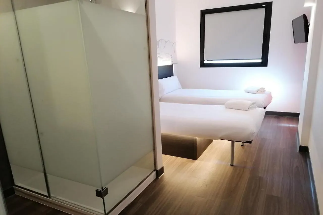 Easyhotel Malaga City Centre 0*,  Espanha