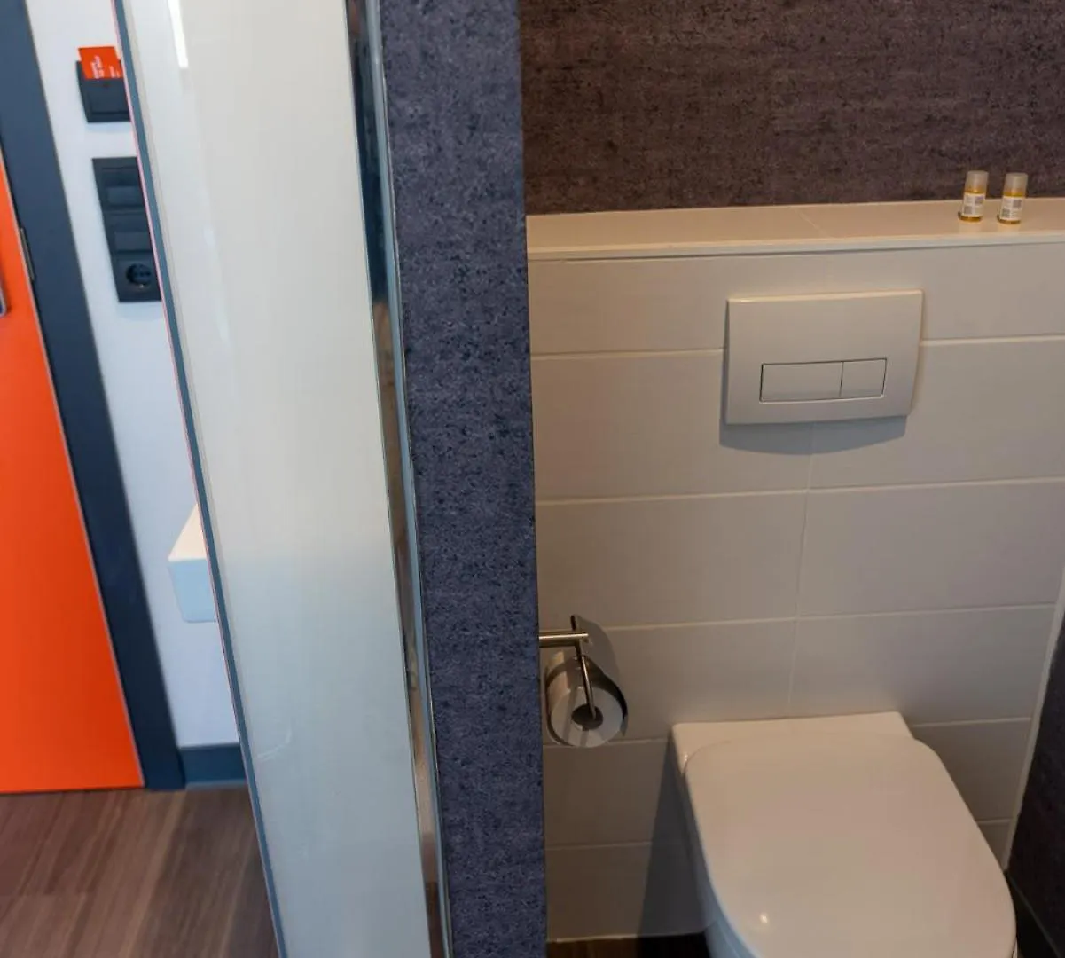 Easyhotel Malaga City Centre 0*,