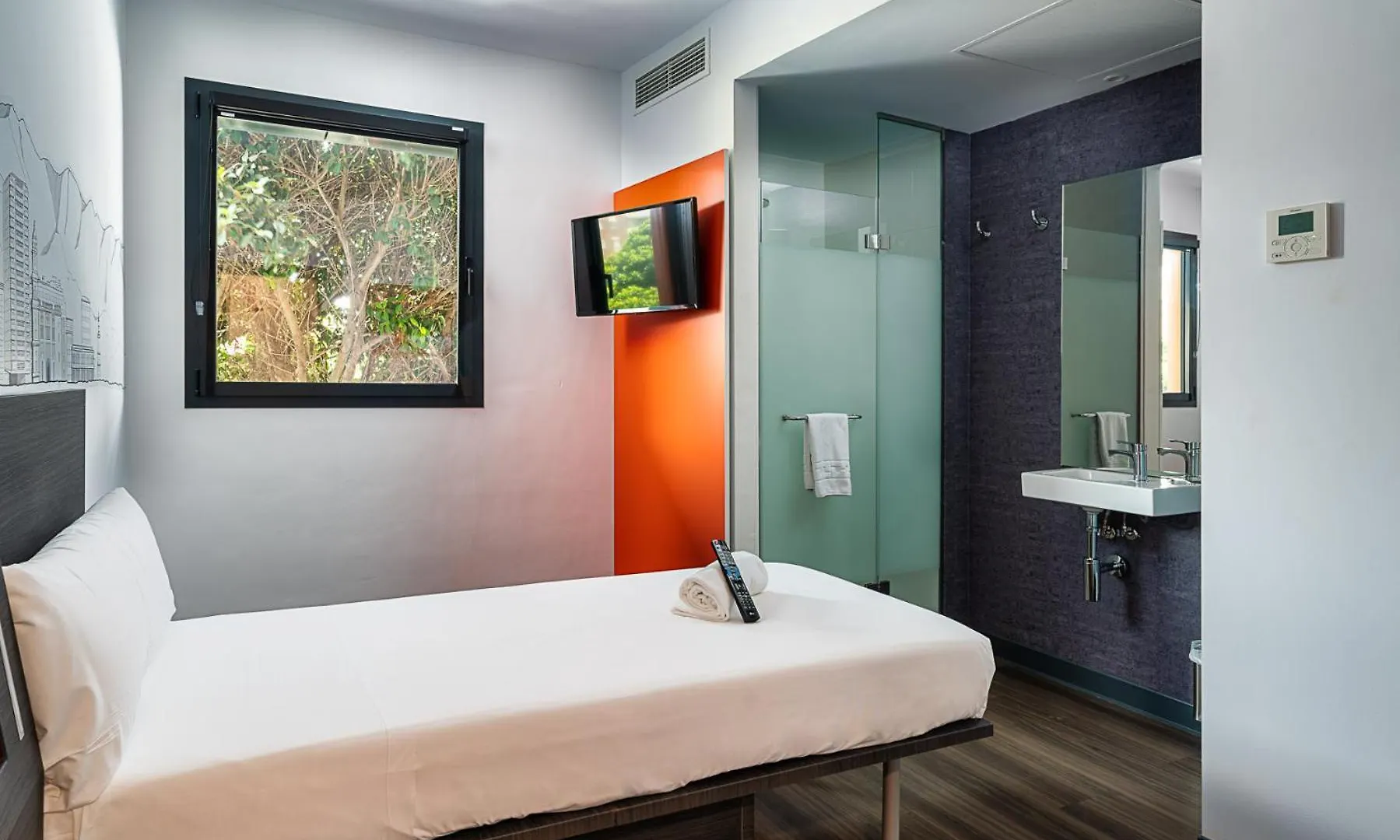 Guest house Easyhotel Malaga City Centre
